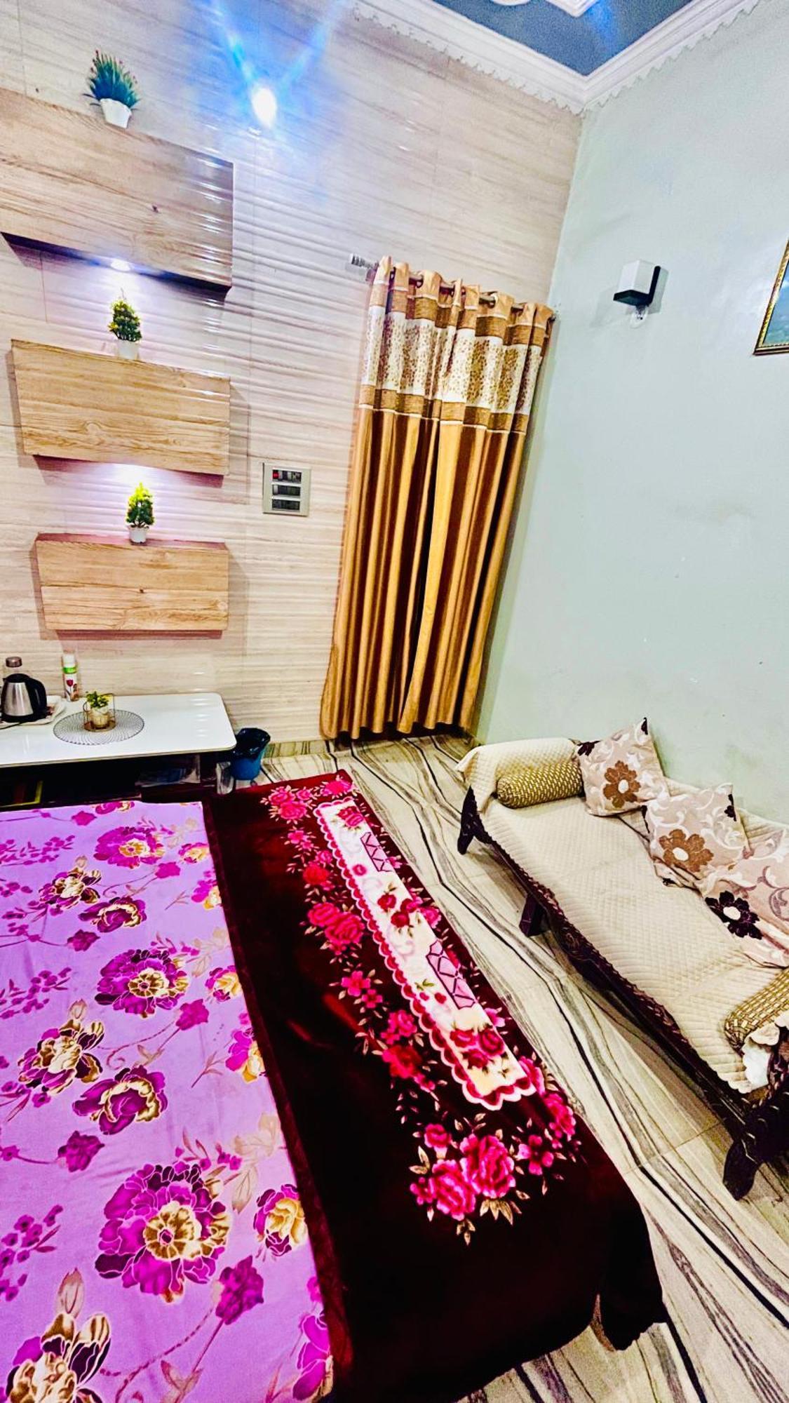 Chandan Homestay Prayagraj Exterior photo